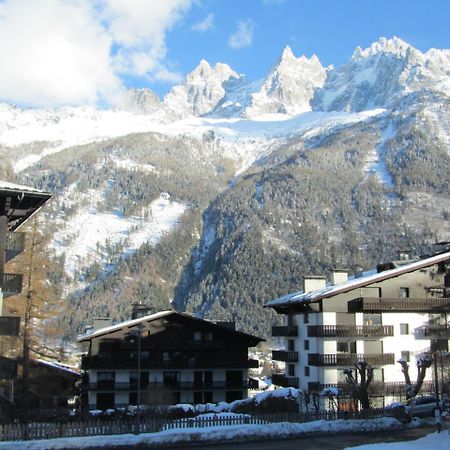 Apartment Le Pied Du Brevent - Walk To Ski Lift, Chamonix Getaway Bagian luar foto