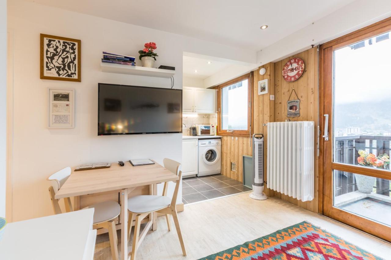 Apartment Le Pied Du Brevent - Walk To Ski Lift, Chamonix Getaway Bagian luar foto