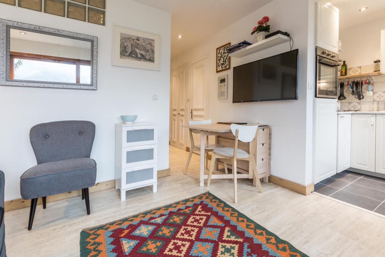 Apartment Le Pied Du Brevent - Walk To Ski Lift, Chamonix Getaway Bagian luar foto